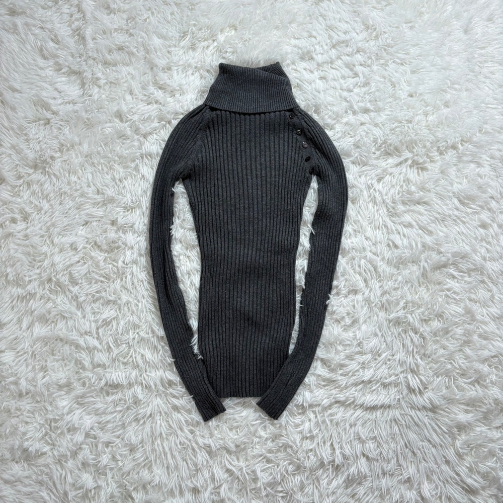 y2k gray knit turtle neck button detail sweater small